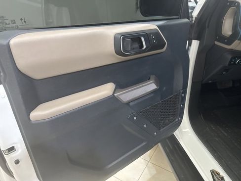 Used 2023 Ford Bronco Wildtrak image 10