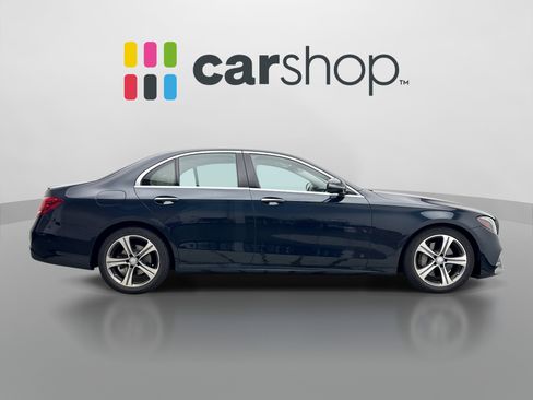 Used 2017 Mercedes-Benz E 300 4MATIC image 6