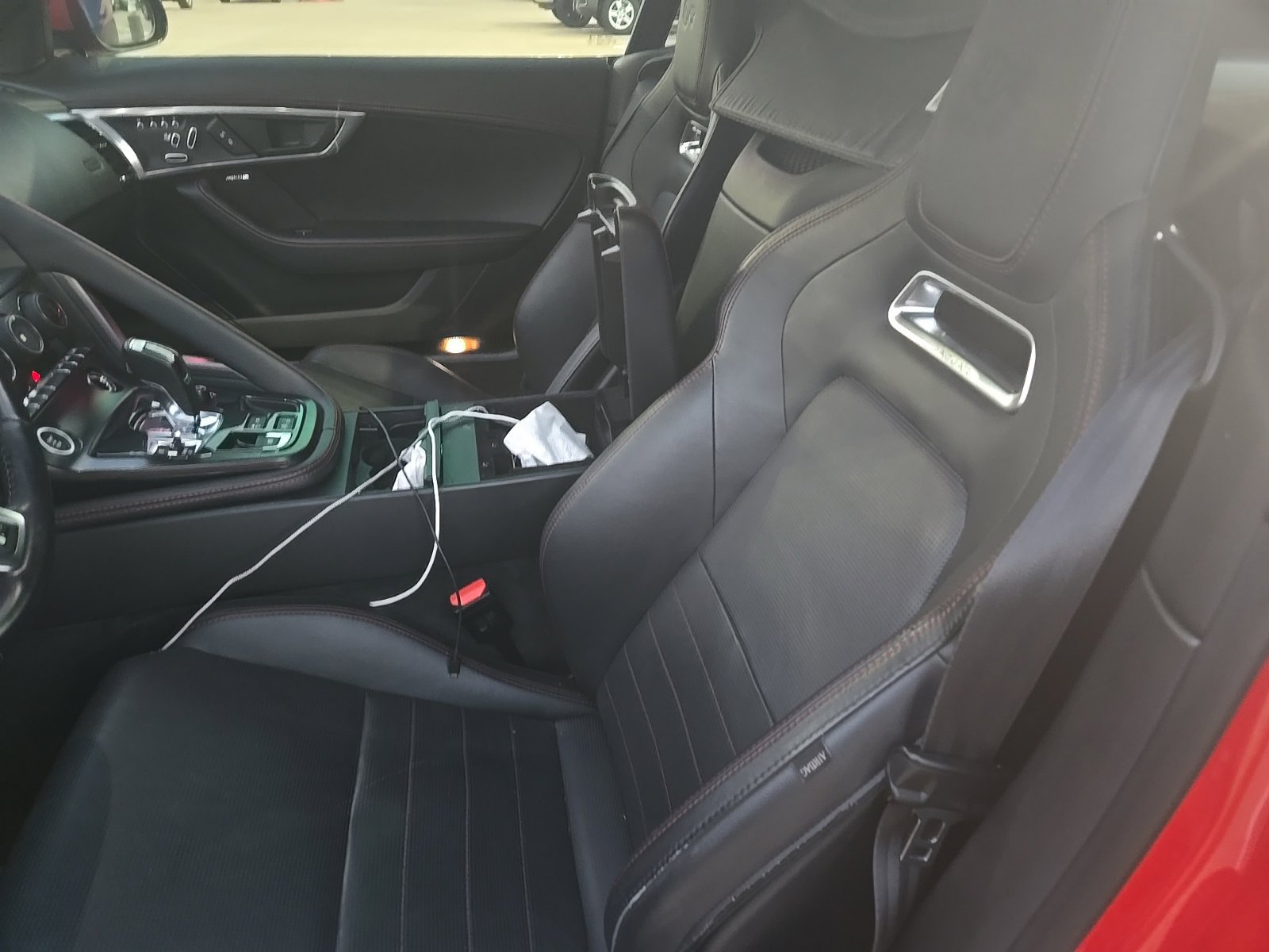 Used 2019 Jaguar F-TYPE R AWD/4WD image 12