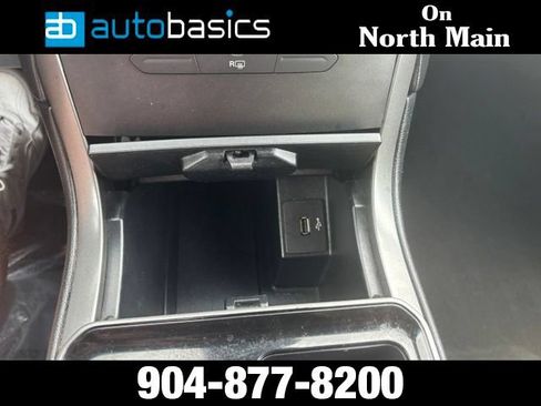 Used 2019 Ford Edge SE FWD image 31