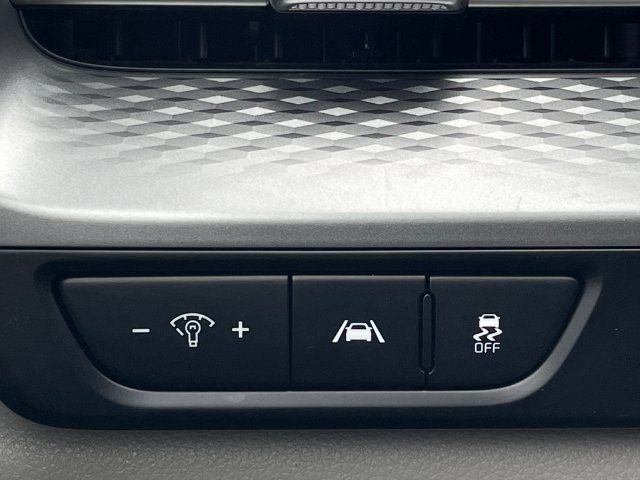 Used 2023 Kia Carnival LX FWD image 27