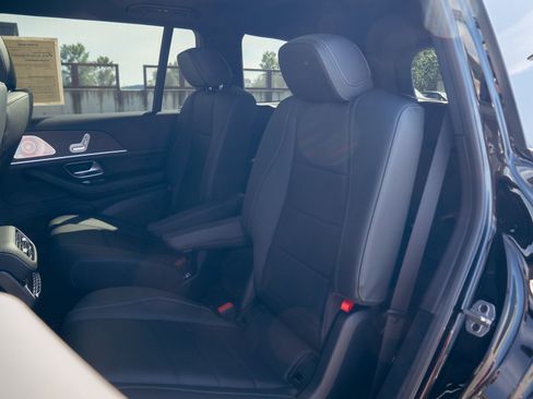 Certified 2025 Mercedes-Benz GLS 450 4MATIC image 20