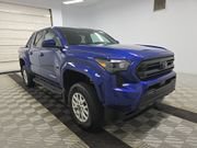 Used 2025 Toyota Tacoma SR5 AWD/4WD image 3
