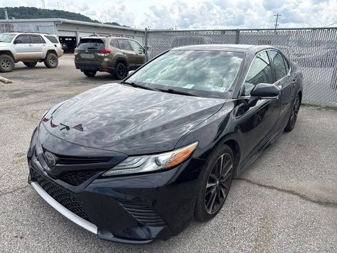 Used 2018 Toyota Camry XSE FWD image 34