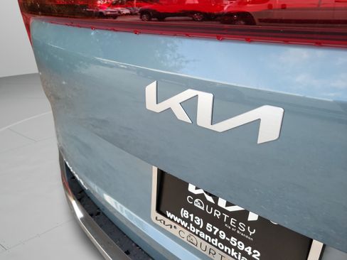 New 2027 Kia Carnival SX FWD image 30
