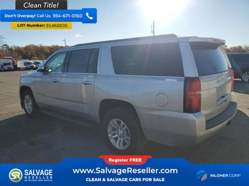 Used 2019 Chevrolet Suburban LT image 3