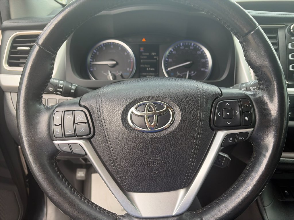 Used 2019 Toyota Highlander Limited Platinum AWD/4WD image 28