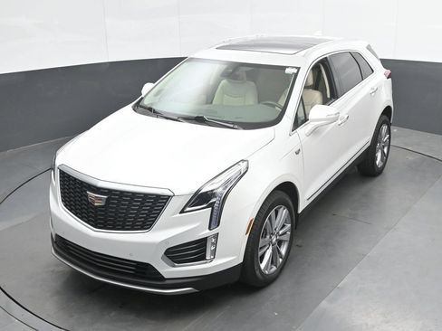 Used 2024 Cadillac XT5 Premium Luxury w/ LPO, Floor Liner Package AWD/4WD image 35