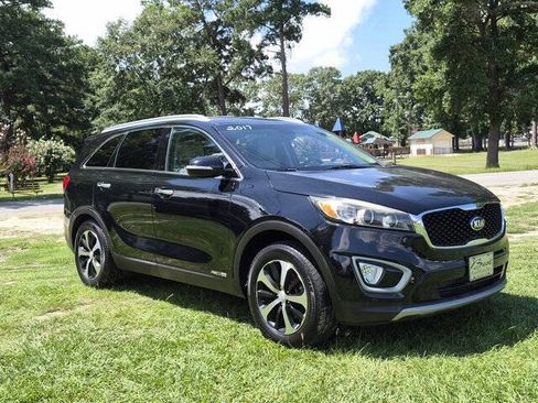 Used 2017 Kia Sorento EX AWD/4WD image 1