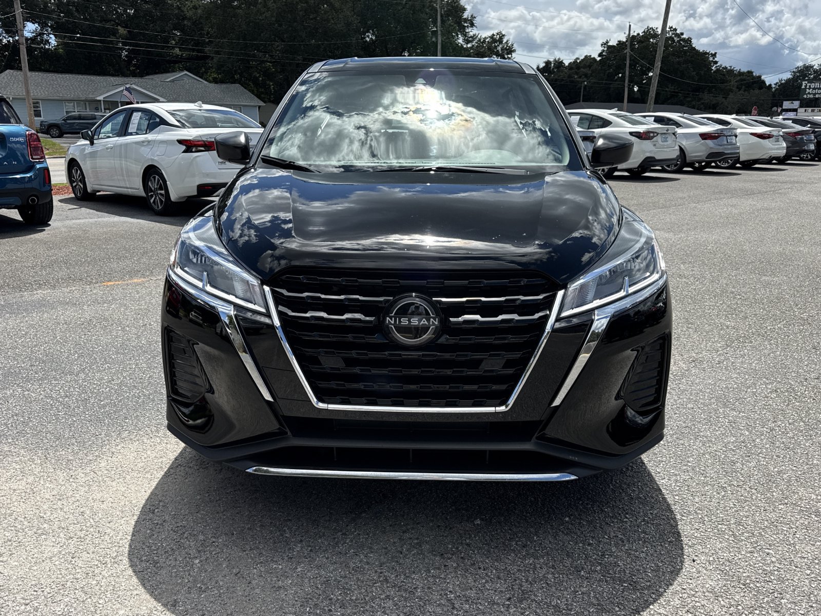 Used 2024 Nissan Kicks S FWD image 8
