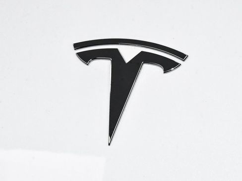 Used 2022 Tesla Model Y Long Range image 82