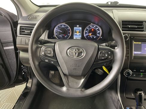 Used 2017 Toyota Camry LE image 12