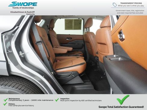 Used 2024 Nissan Pathfinder Platinum AWD/4WD image 10