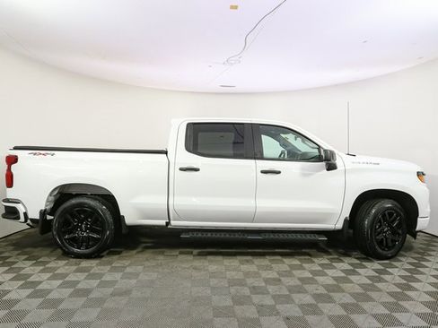 Used 2024 Chevrolet Silverado 1500 Custom image 13
