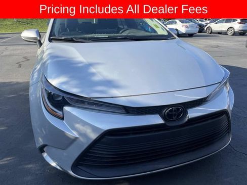 Used 2025 Toyota Corolla LE FWD image 13