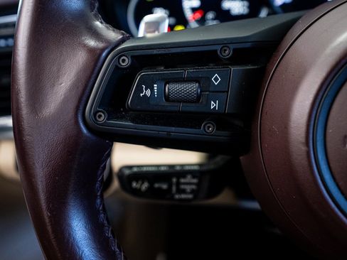 Used 2023 Porsche Panamera Platinum Edition image 42