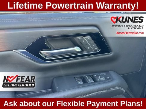 Used 2025 GMC Yukon XL Denali AWD/4WD image 20