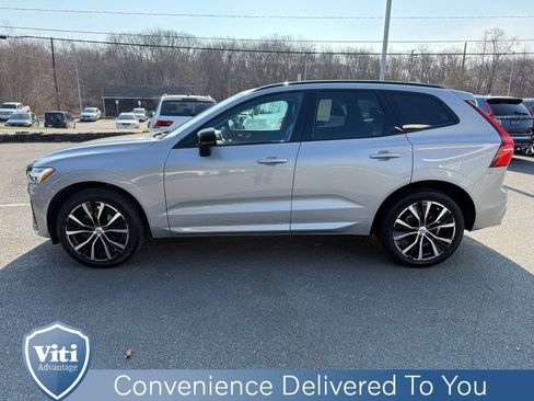 Used 2023 Volvo XC60 B5 Plus w/ Climate Package image 5