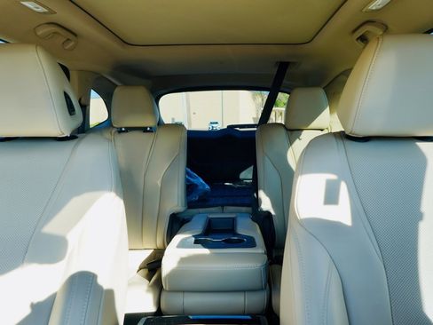 Used 2023 Acura MDX FWD w/ Technology Package image 7