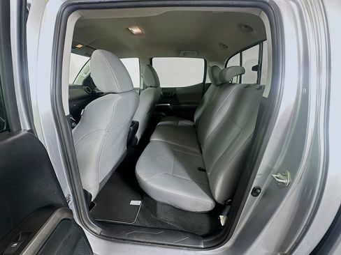 Used 2017 Toyota Tacoma SR5 w/ Tow Package RWD image 23
