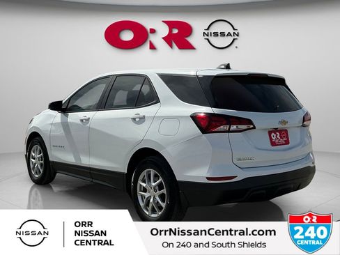 Used 2022 Chevrolet Equinox LS w/ LS Convenience Package FWD image 5