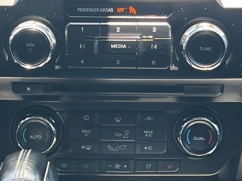 Used 2017 Ford F150 Lariat AWD/4WD image 26