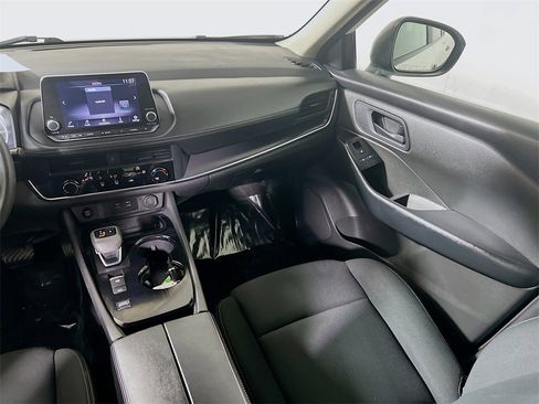Used 2024 Nissan Rogue S image 21