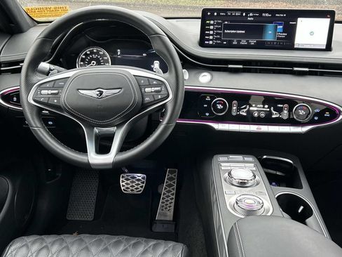 Used 2025 Genesis GV70 3.5T Sport w/ Sport Advanced Package AWD/4WD image 28