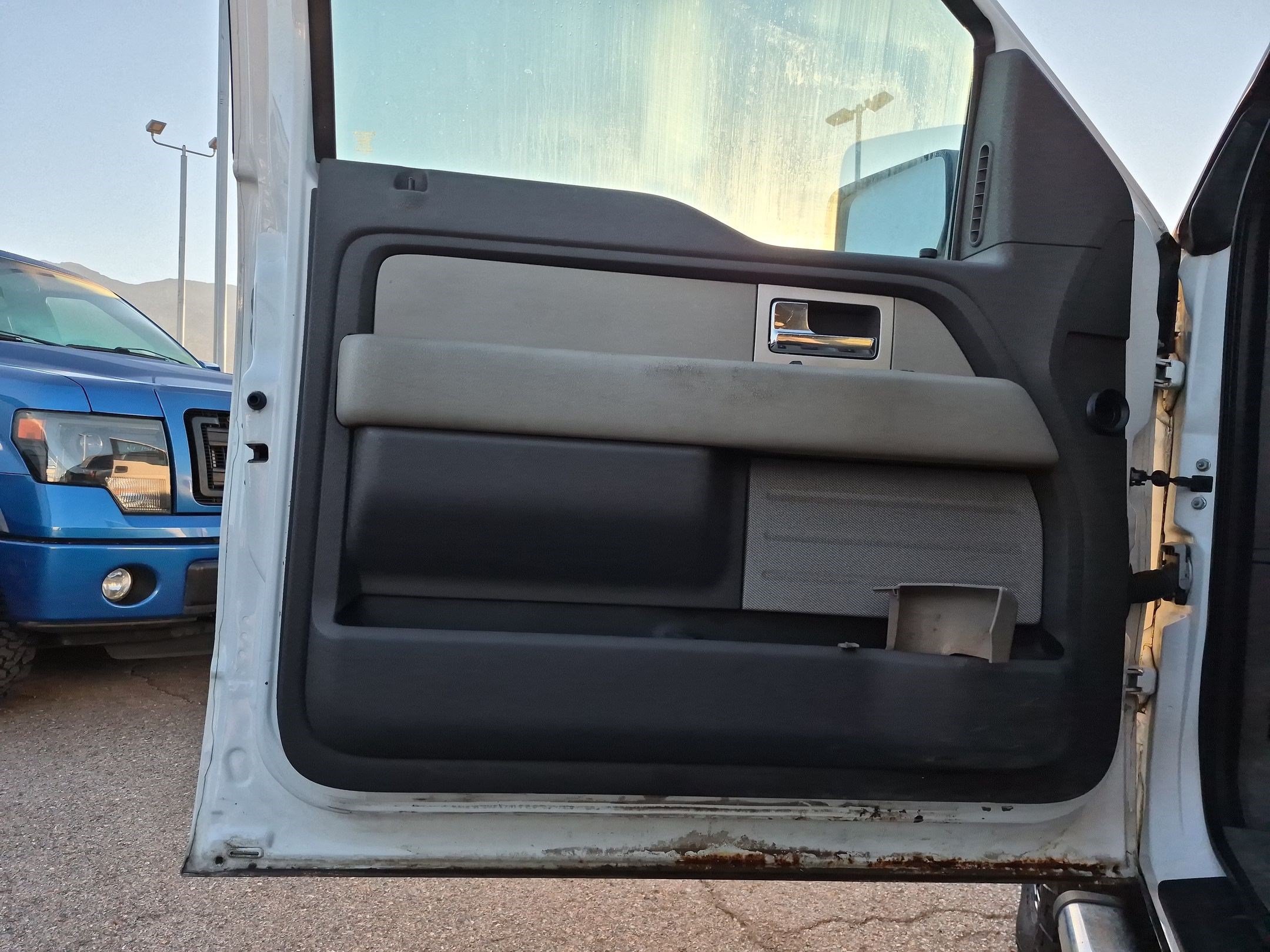Used 2010 Ford F150 XLT AWD/4WD image 12