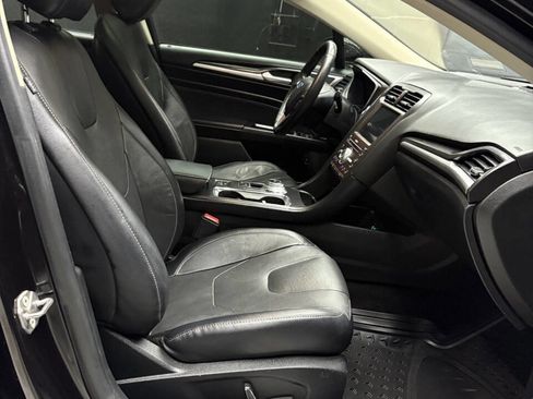 Used 2020 Ford Fusion Titanium image 26