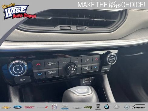 Used 2025 Jeep Compass Limited AWD/4WD image 12