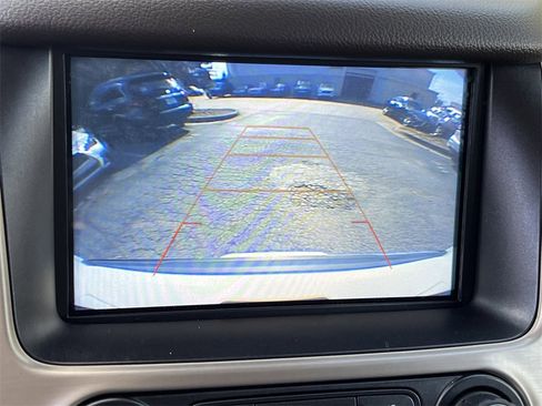 Used 2020 GMC Yukon Denali w/ Denali Premium Package image 26