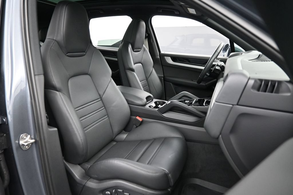 Certified 2026 Porsche Cayenne S AWD/4WD image 29