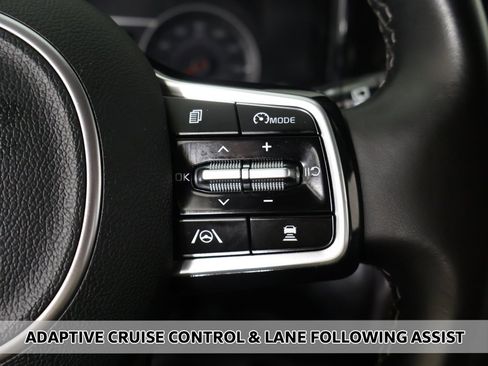 Used 2023 Kia Sorento EX image 4