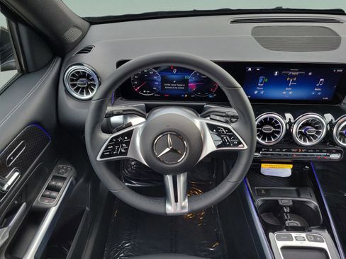Certified 2025 Mercedes-Benz GLB 250 GLB 250 image 17