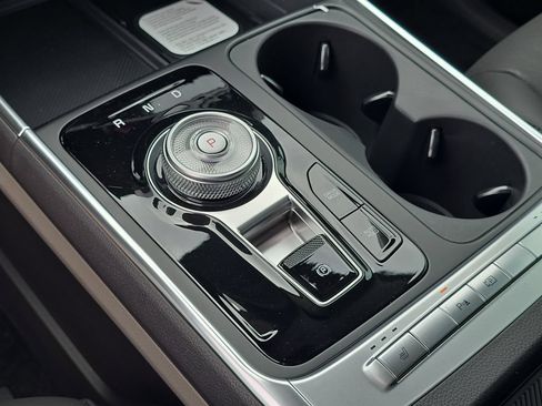 New 2026 Kia Carnival EX FWD image 28