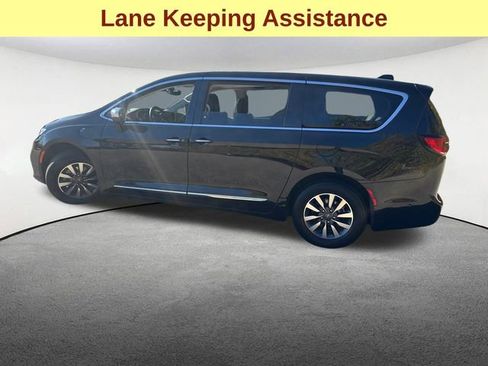 Used 2023 Chrysler Pacifica Limited image 8