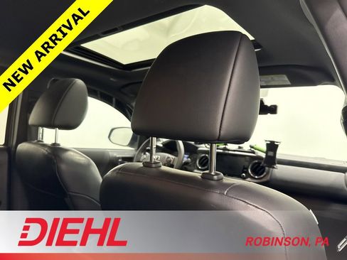 Used 2023 Toyota Tacoma TRD Off-Road image 12