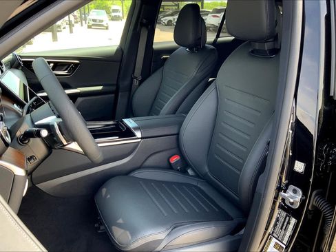 New 2025 Mercedes-Benz GLC 300 image 16