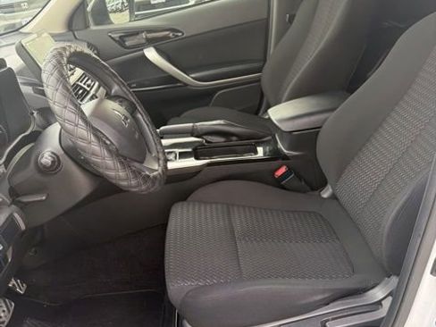 Used 2022 Mitsubishi Eclipse Cross LE image 27