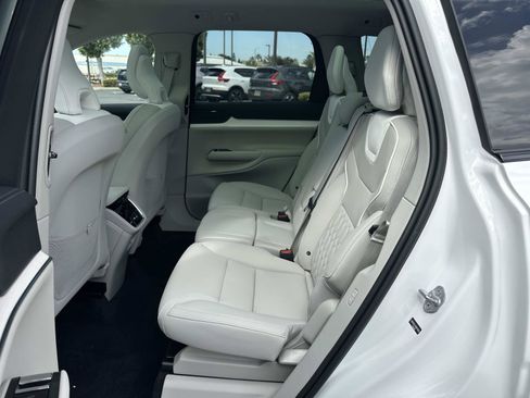New 2025 Volvo EX90 Ultra w/ Protection Package Premier image 17