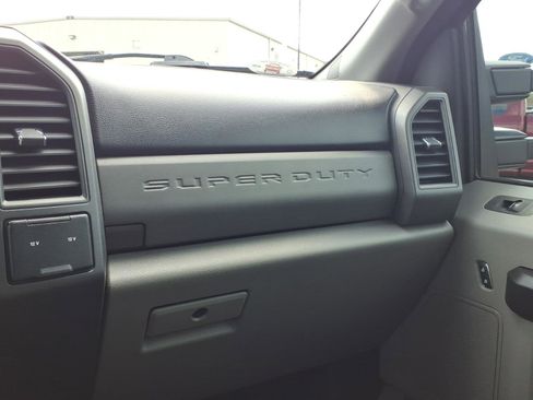 Used 2018 Ford F250 XL w/ STX Appearance Package image 17