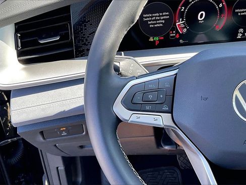 New 2026 Volkswagen Tiguan SE image 24