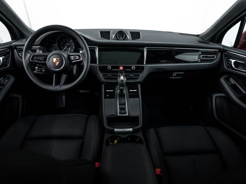 Certified 2026 Porsche Macan AWD/4WD image 11