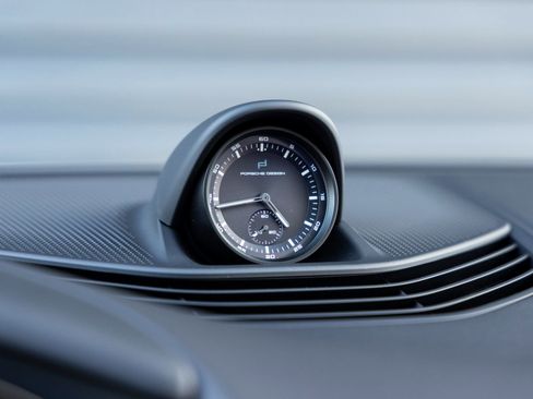 Used 2025 Porsche Taycan GTS image 17