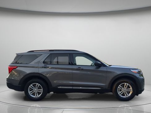 Certified 2023 Ford Explorer XLT AWD/4WD image 39