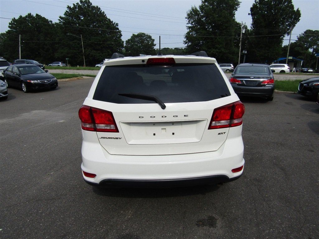 Used 2014 Dodge Journey SXT w/ Quick Order Package 22C FWD image 5
