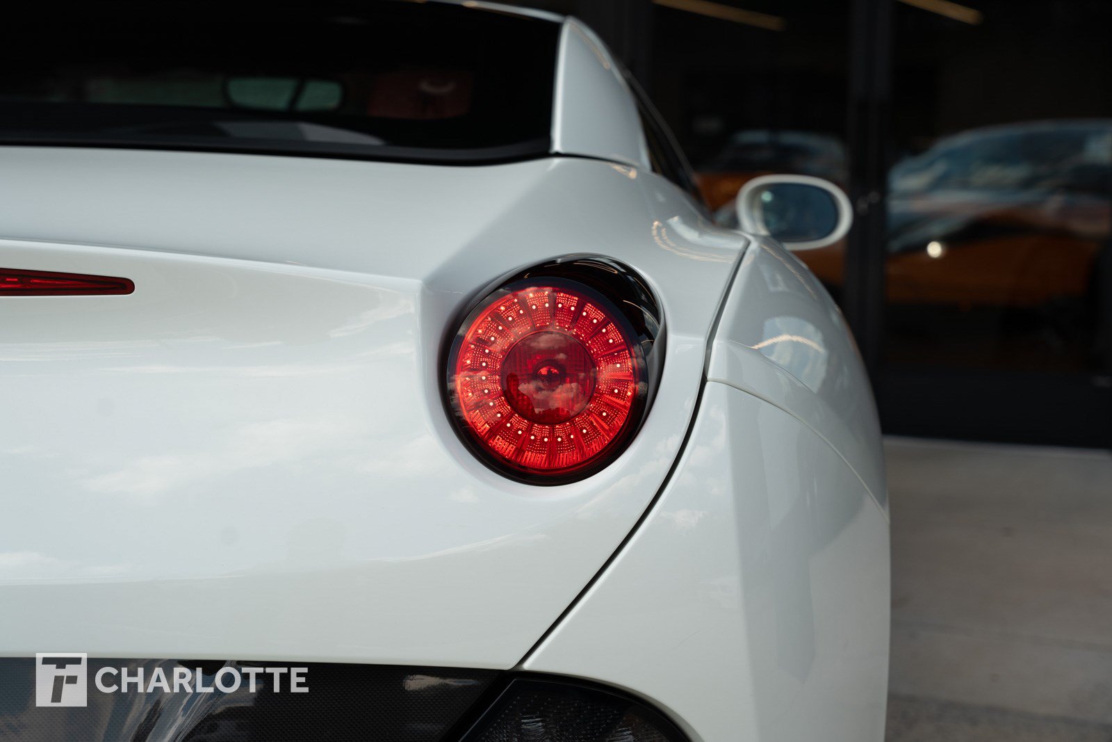 Used 2014 Ferrari California RWD image 18