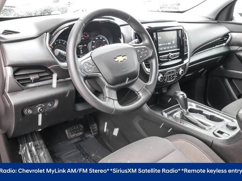 Used 2018 Chevrolet Traverse LT image 5