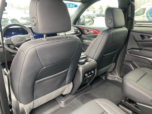 Used 2024 Chevrolet Traverse Z71 image 29